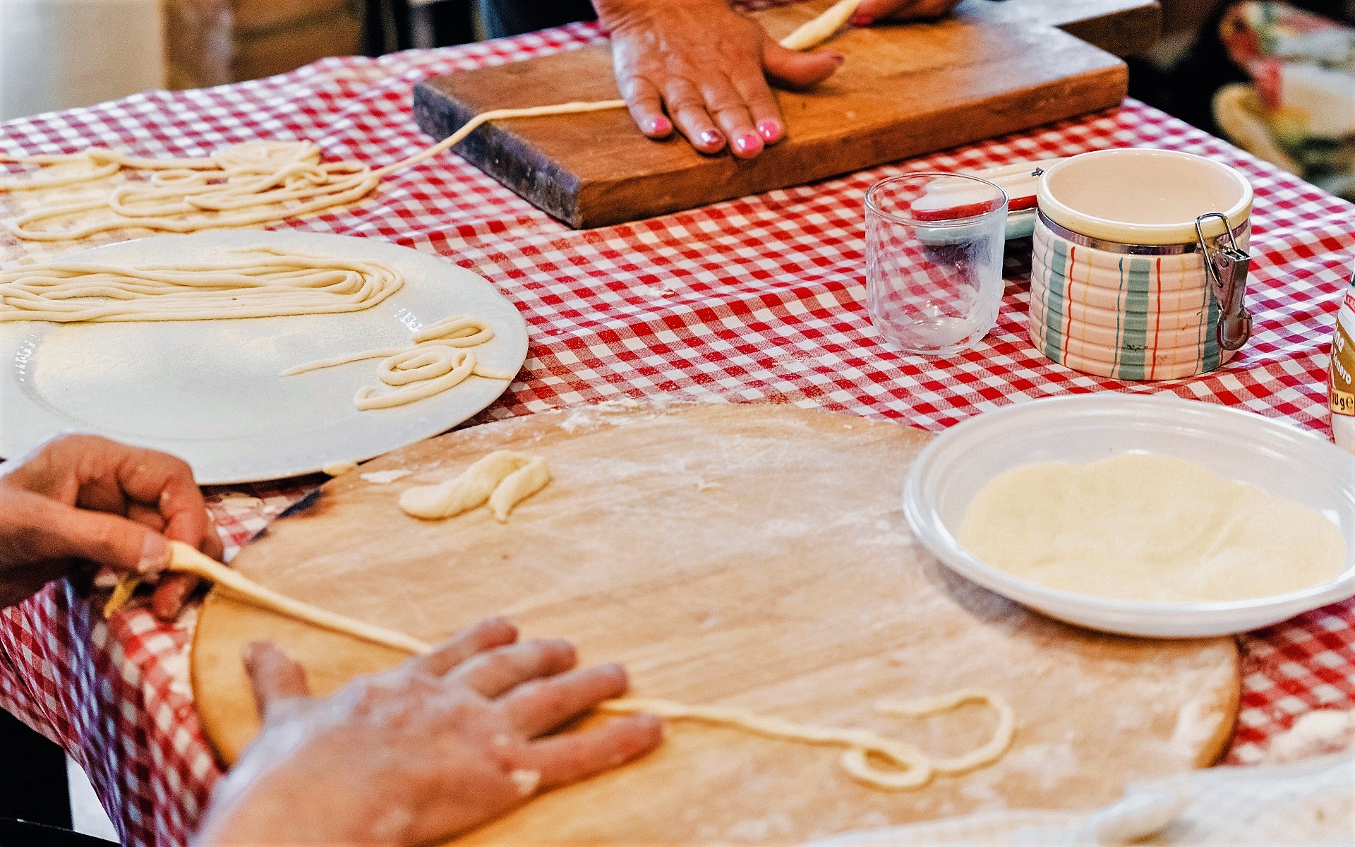 Pici e pasta fresca fatta a mano stradavinonobile.it