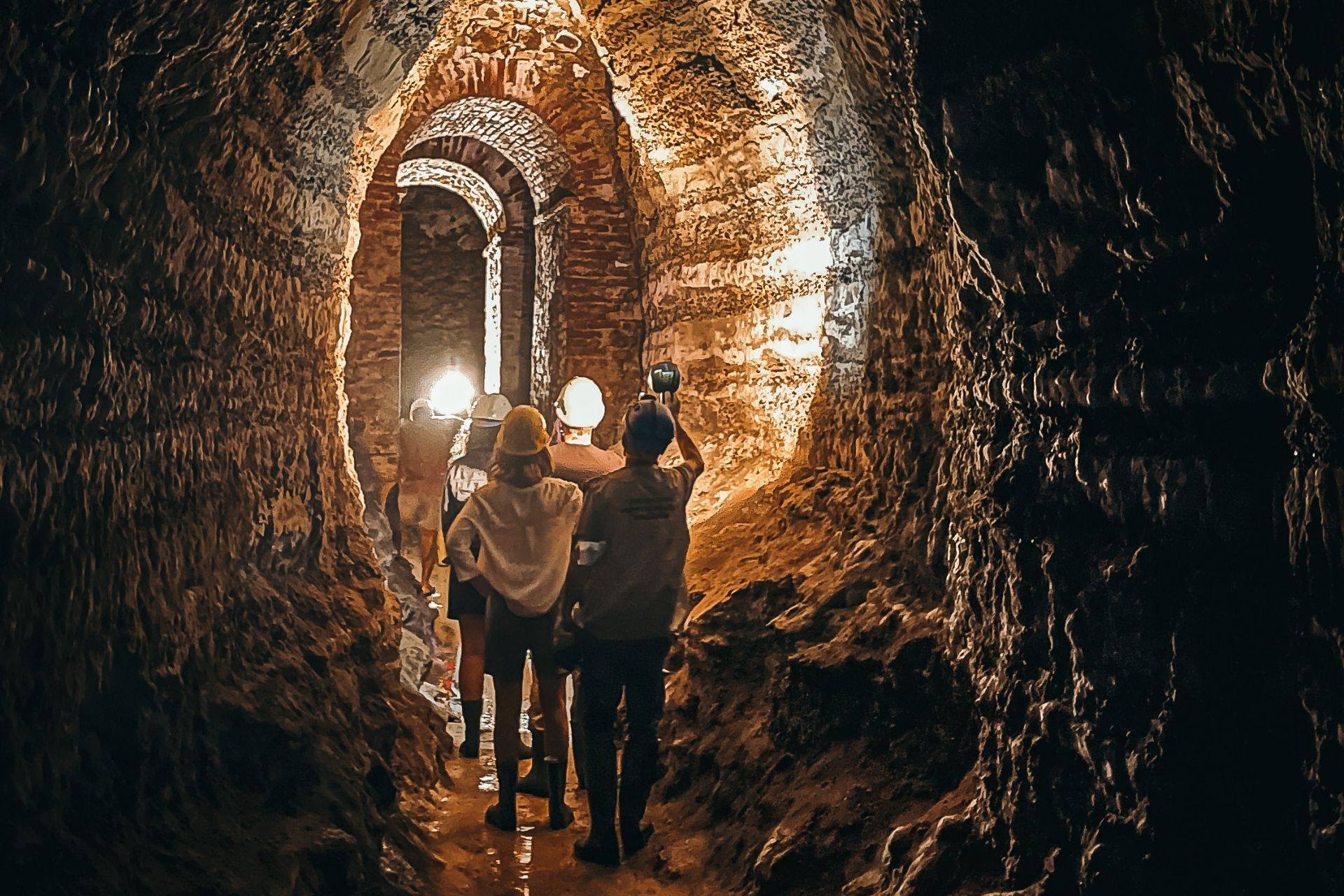 26. Tour della Valdichiana Senese sotterranea