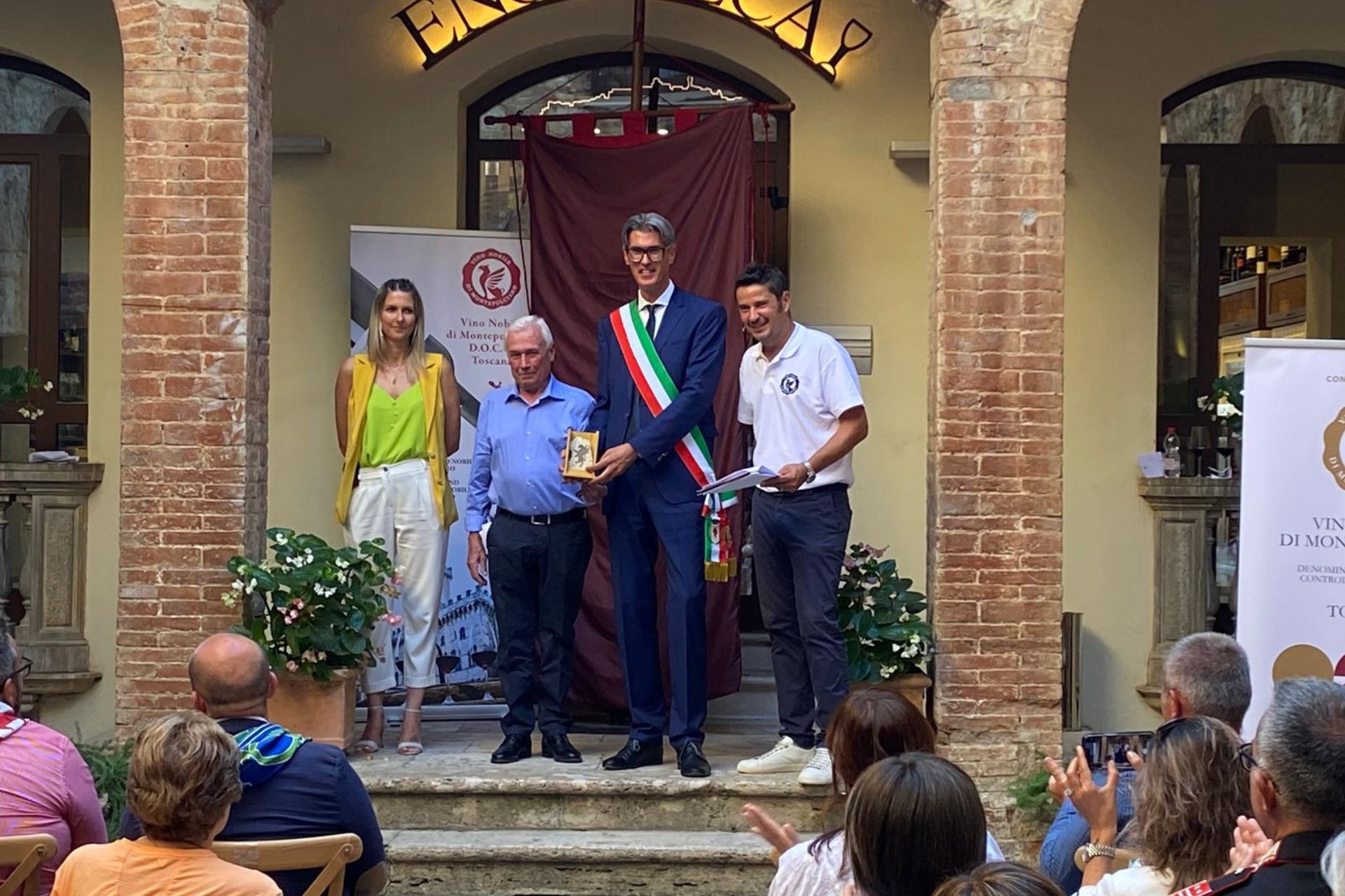 Grifo Poliziano alla Strada Vino Nobile Montepulciano e Sapori Valdichiana Senese